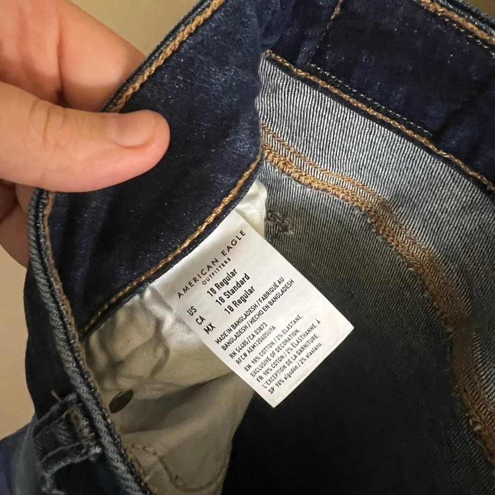 American Eagle Outfitters Women's Deep Indigo Bootcut Jeans - Picture 6 of 6